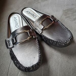 NWOT ASHRO Rush Hour Shoe Pewter Size 8.5